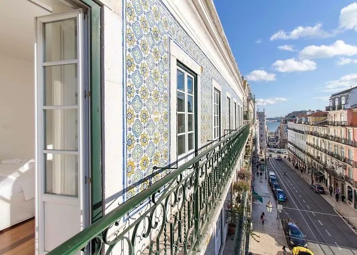 Chiado Deluxe by Architecture Tote Ser
